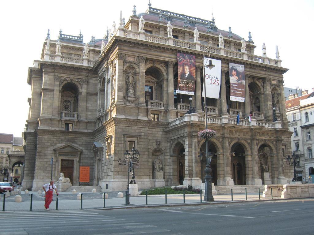 Zonaflat - Opera Appartement Boedapest Buitenkant foto